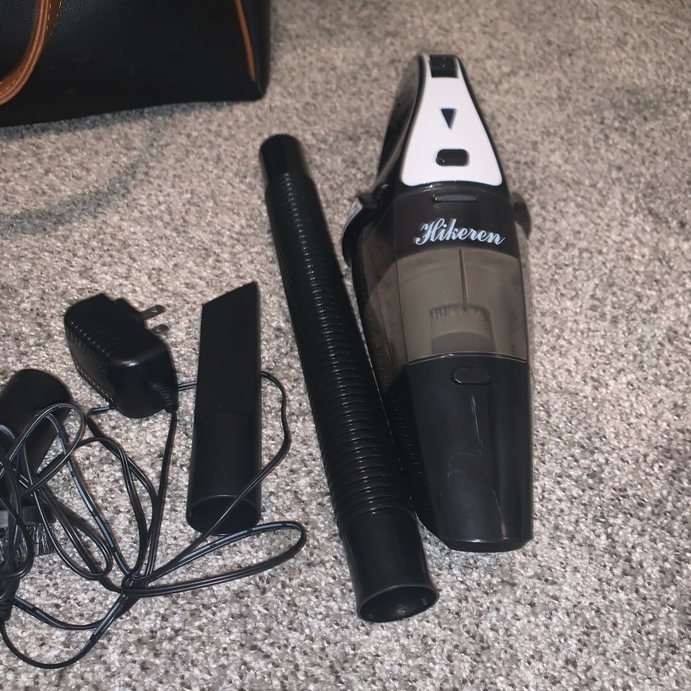 Cordless vacuum